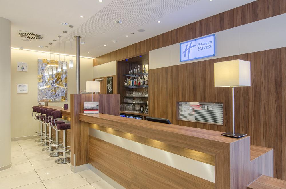 Holiday Inn Express Hamburg - St. Pauli-Messe Exterior foto